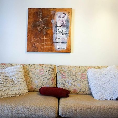 Ferienwohnung Peaceful & Styled Flat, 2 Bdrms, Wifi, Smart Tv Kavala Exterior foto